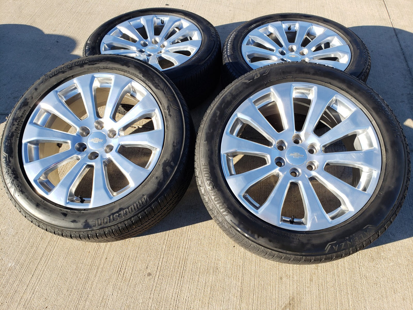 22" Chevy Silverado High Country OEM 5922 wheels rims Tahoe tires