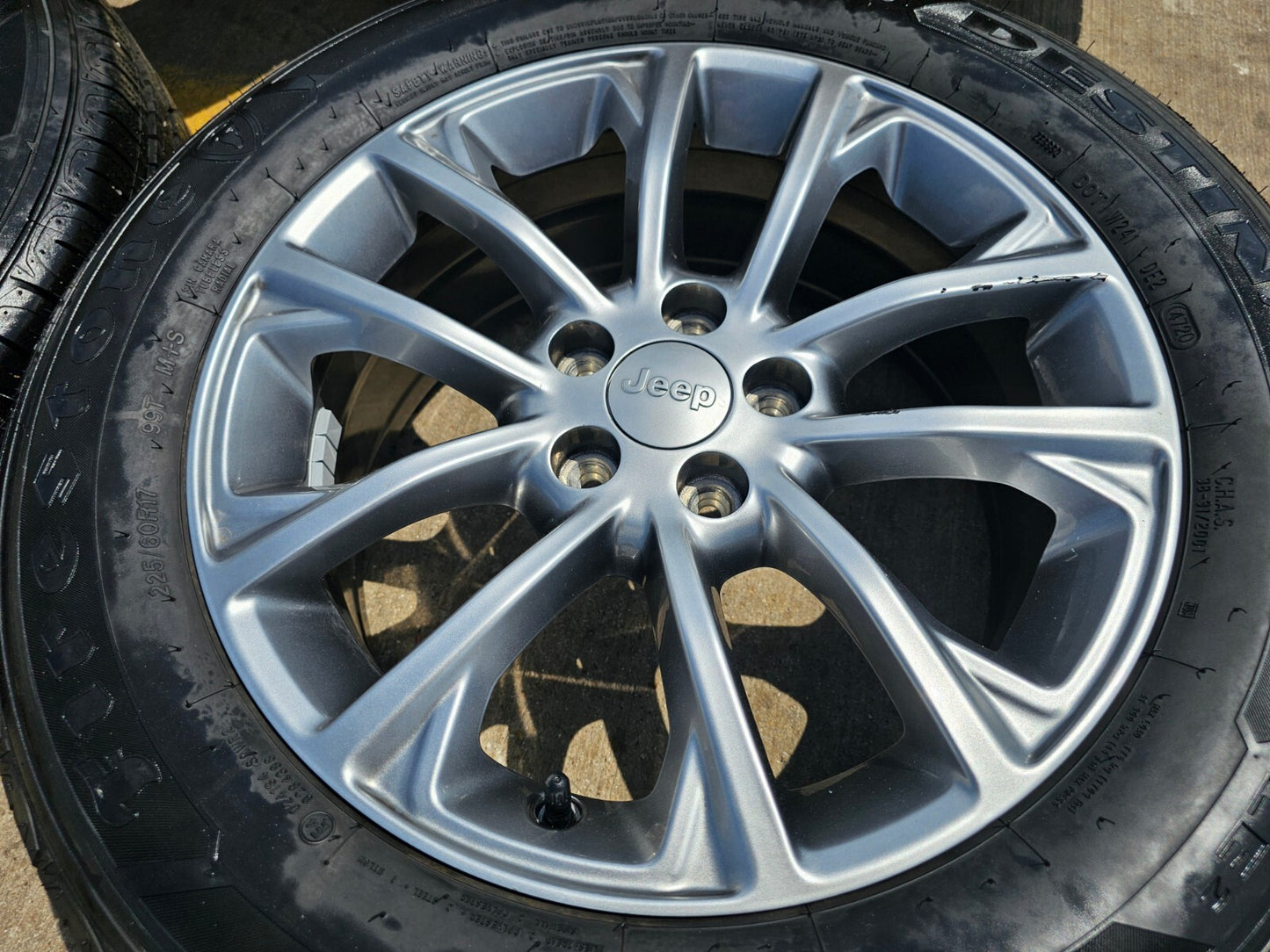 17" Jeep Cherokee wheels OEM rims Compass Renegade 9201 tires