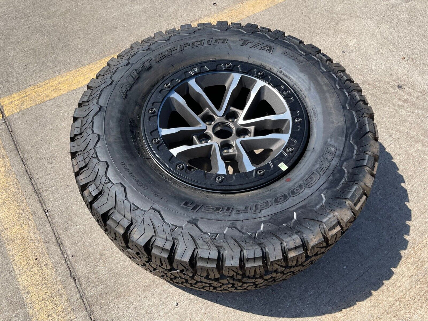 17" Jeep Wrangler 392 Gladiator Rubicon OEM BEADLOCK wheel rim 2023 2024 2025