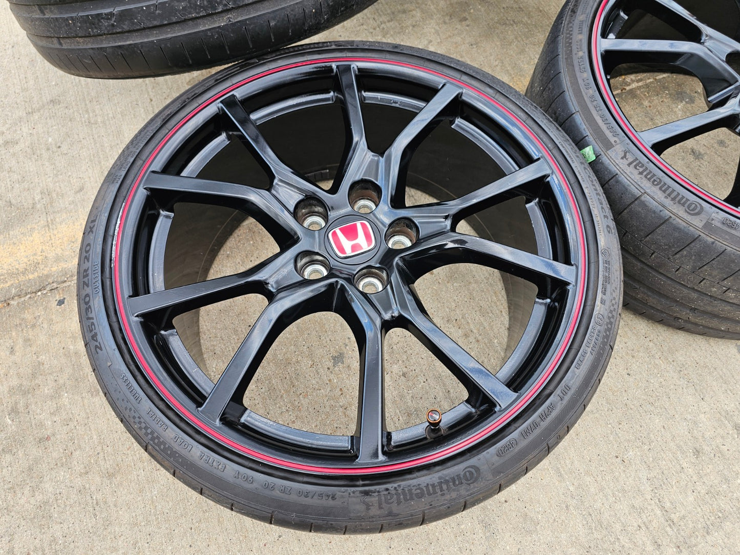 20" Honda Civic Type R OEM wheels rims 63692 tires CONTINENTAL