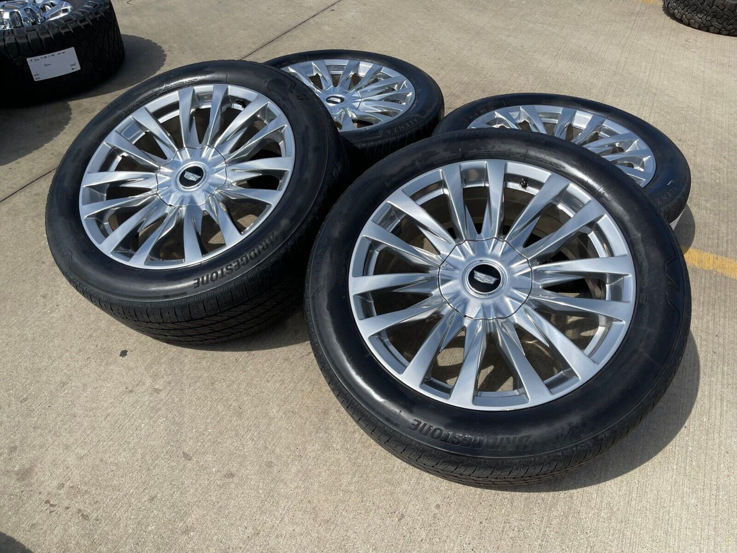22" Cadillac Escalade Platinum OEM wheels rims 95026 tires GREAT DEAL