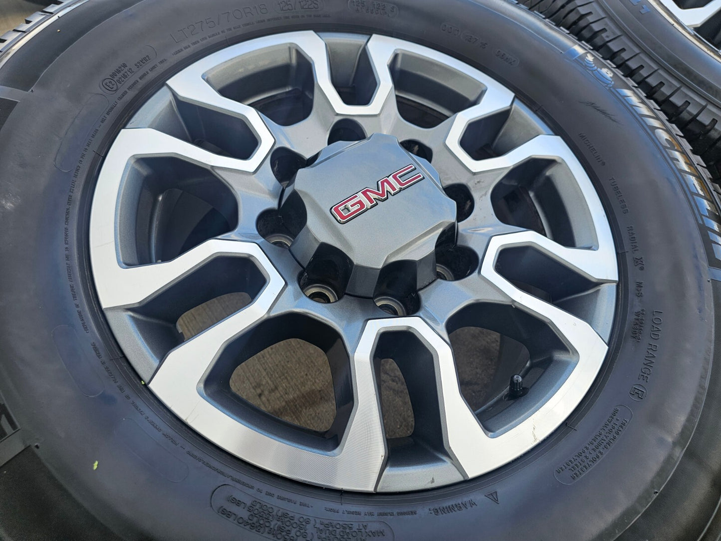 18" GMC Sierra AT4X Chevy Silverado 2500 3500 OEM 5949 wheels rims MICHELIN