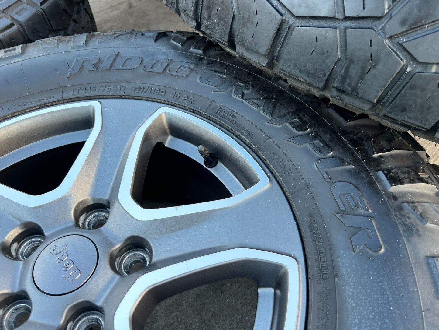 17" Jeep Wrangler OEM wheels rims 9217 Gladiator NITTO 34"
