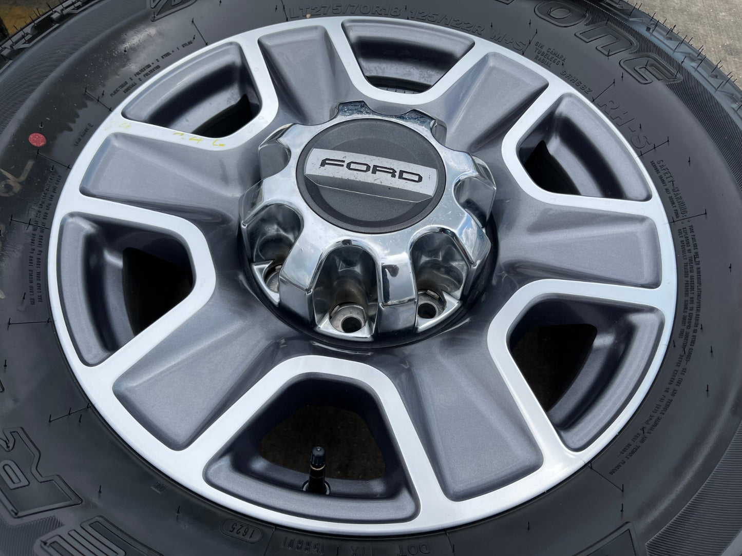 18" Ford F-250 F-350 Lariat FX-4 OEM gray wheels 10298 tires 2024 2025 2026 NEW