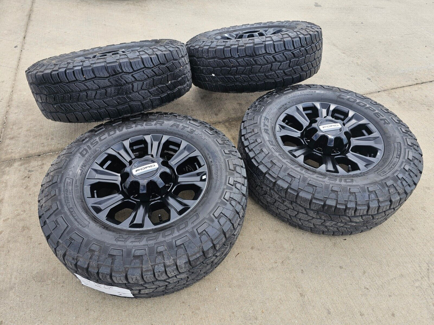 18" Ford F-250 F-350 OEM TREMOR black rims wheels 10097 tires COOPER 33"