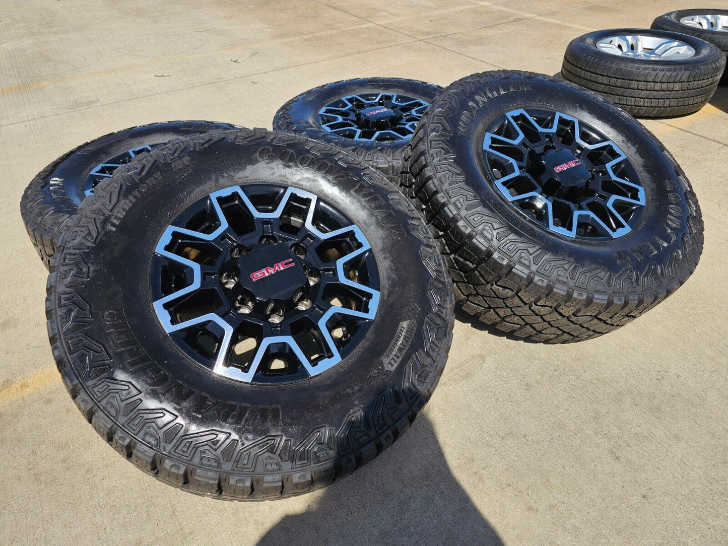 18" GMC Sierra AT4X Chevy Trail Boss 2500 OEM wheels rims tires 2024 2025 NEW