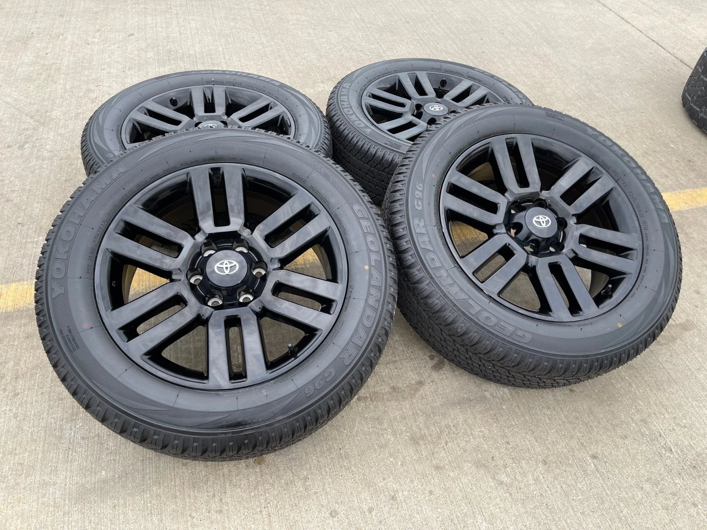 20" Toyota Tacoma 4Runner FJ Cruiser Lexus OEM 69561 wheels rims tires NEW