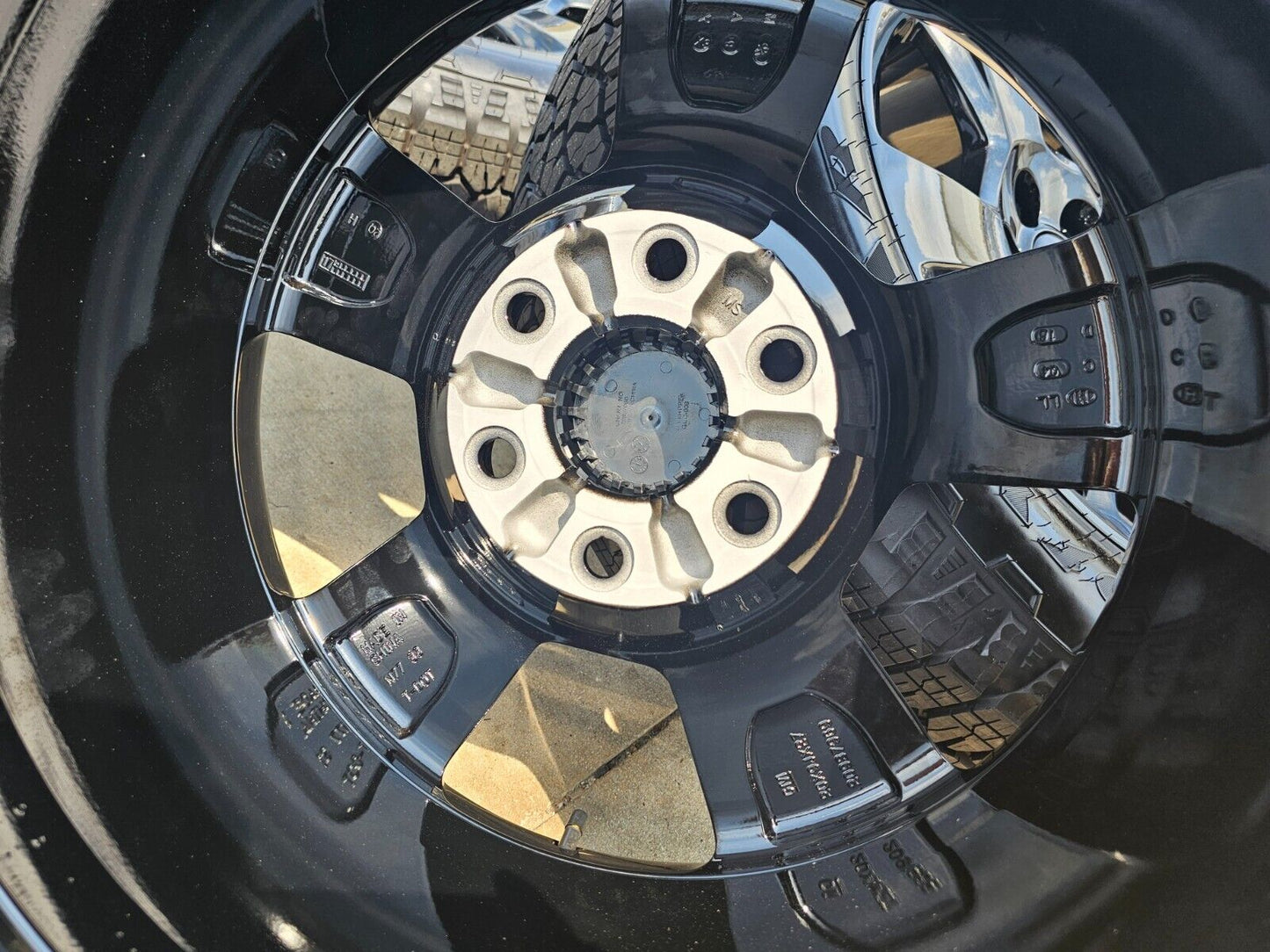 20" Chevy Tahoe 2020 Black Z71 OEM wheels rims 2017 2018 2019 2020 2021 2022