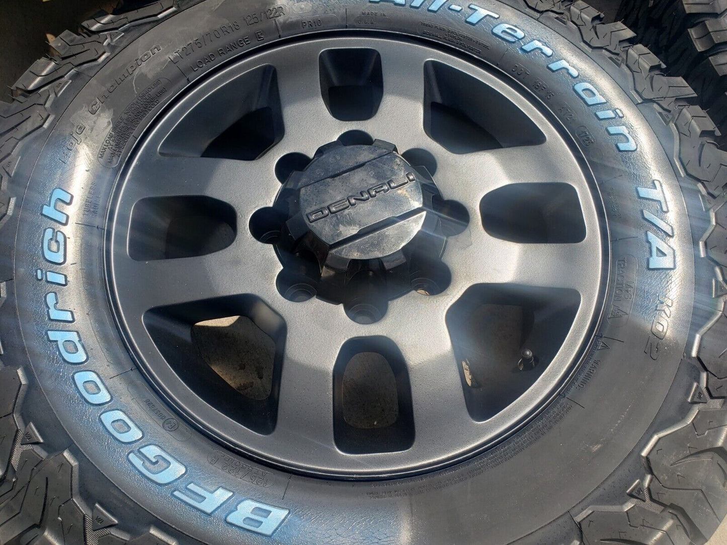 18" GMC Sierra 2500 3500 OEM Chevy 5502 wheels rims NEW BFG