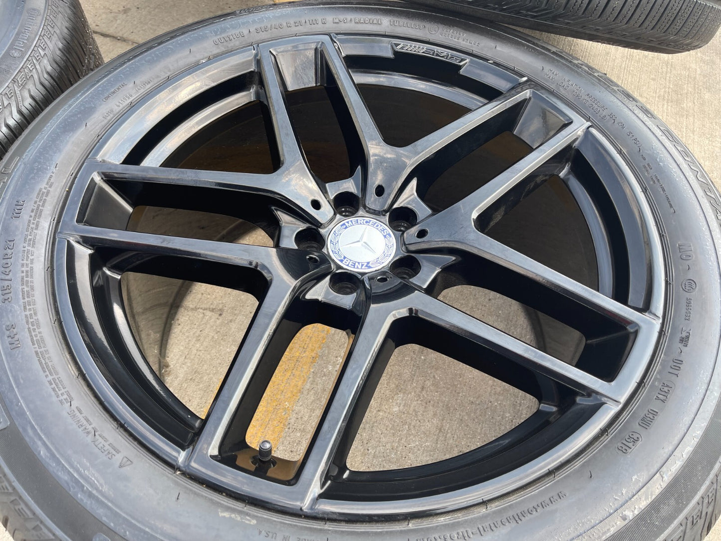 21" Mercedes GLE AMG OEM black wheels rims 85491 85490 tires