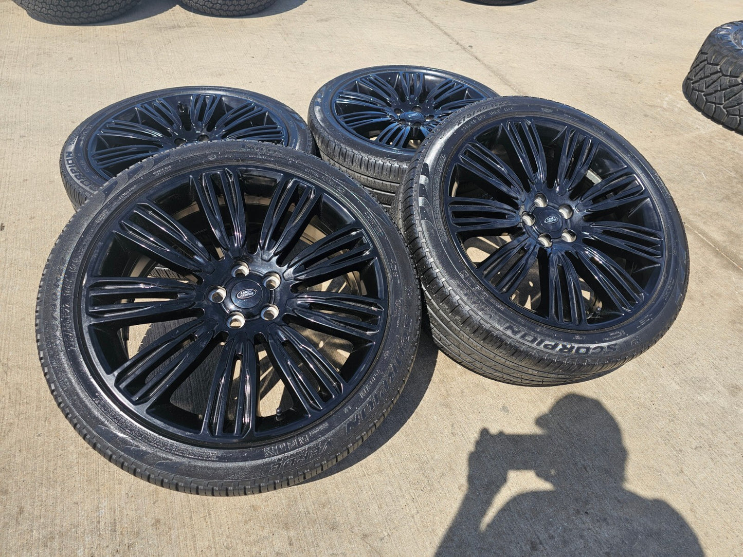 22" Land Rover Range DEFENDER OEM 72328 72331 wheels rims black PIRELLI