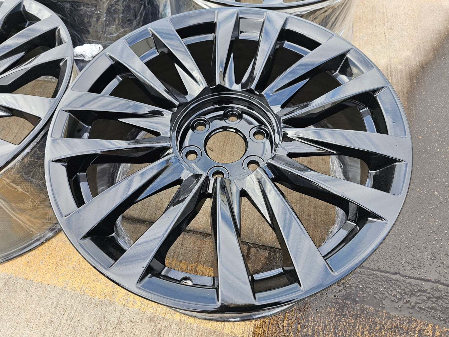 22" Cadillac Escalade OEM Black wheels rims 4873 95026 Tahoe Silverado 2024 2025