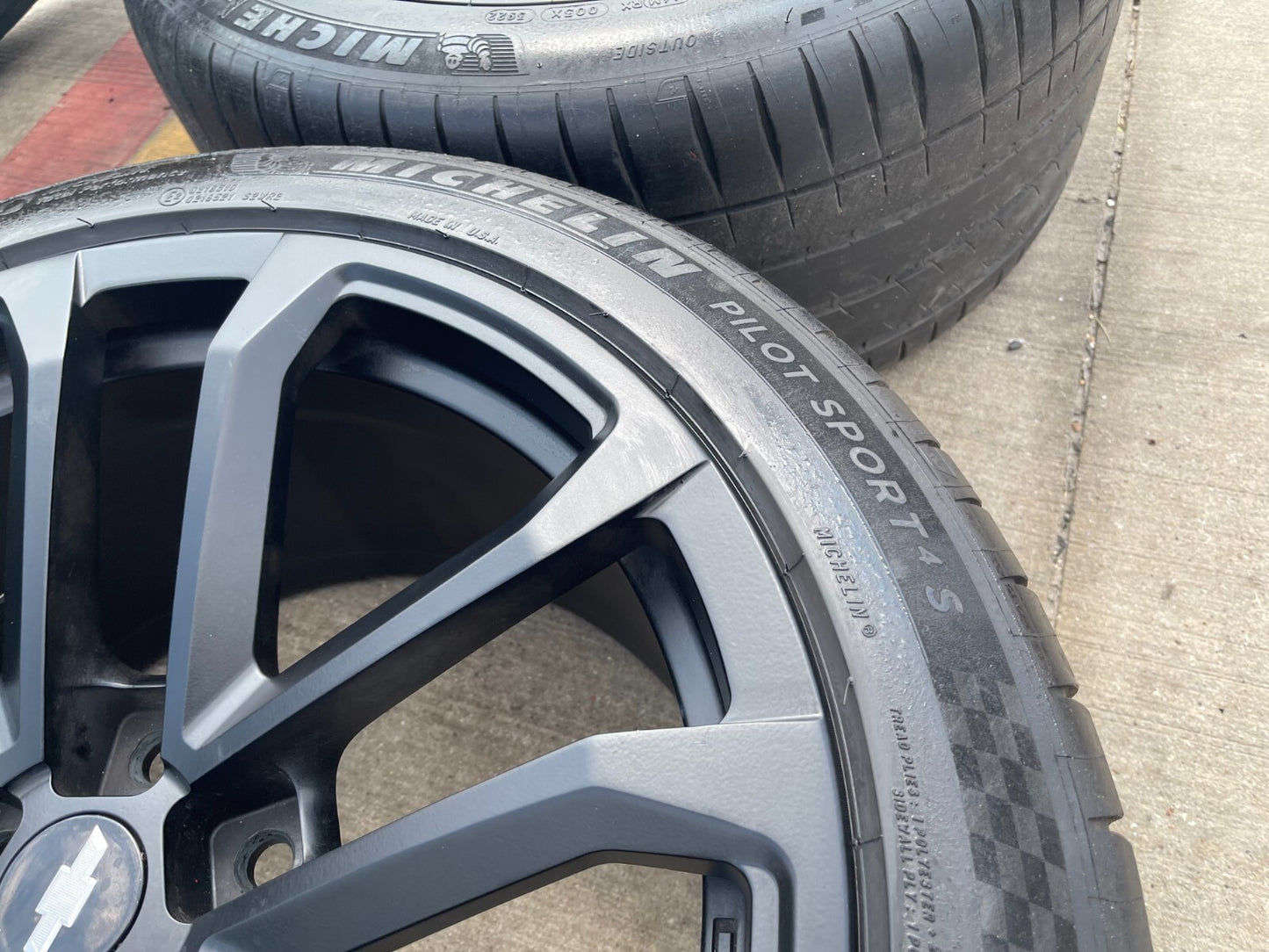 20" Chevy Camaro ZL1 OEM staggered wheels rims 5547 5548 tires
