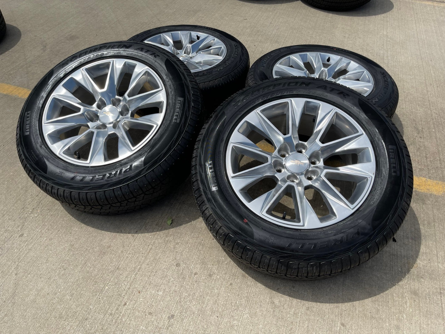 20" Chevy Tahoe Silverado LTZ 5920 OEM wheels rims Yukon 2025 2026 PIRELLI NEW