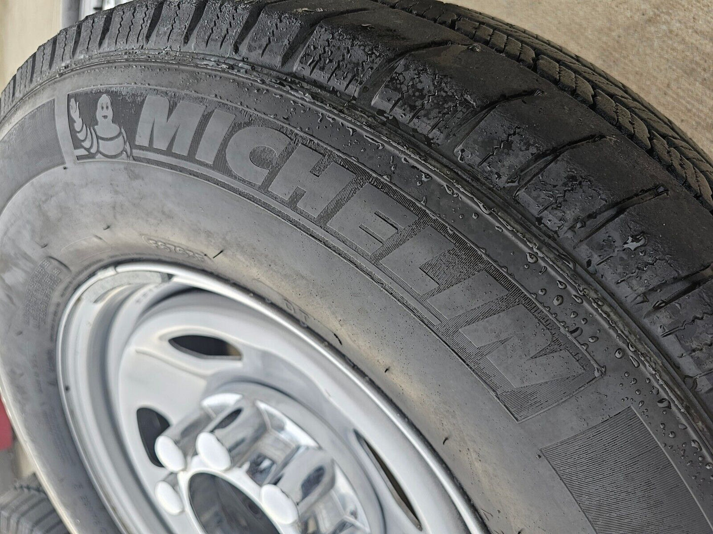 17" Ford F-250 F-350 OEM 3828 wheels rims tires MICHELIN 2021 2022 2023 2024
