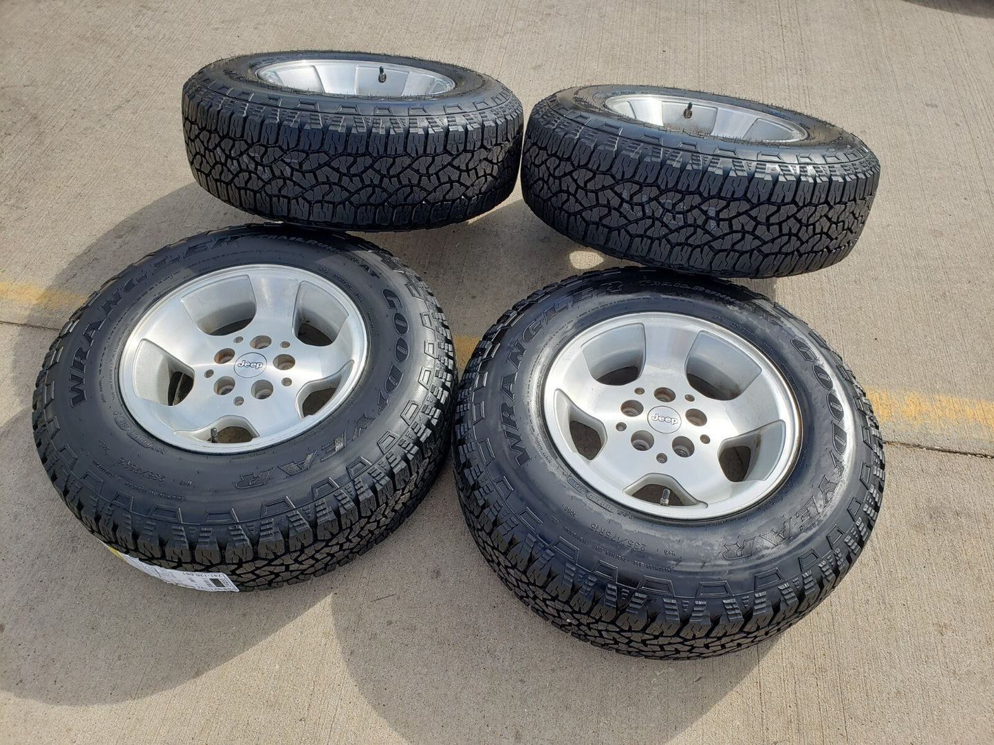 15" Jeep Wrangler OEM wheels rims 9024 1997 1998 1999 2000 2001 NEW A/T tires