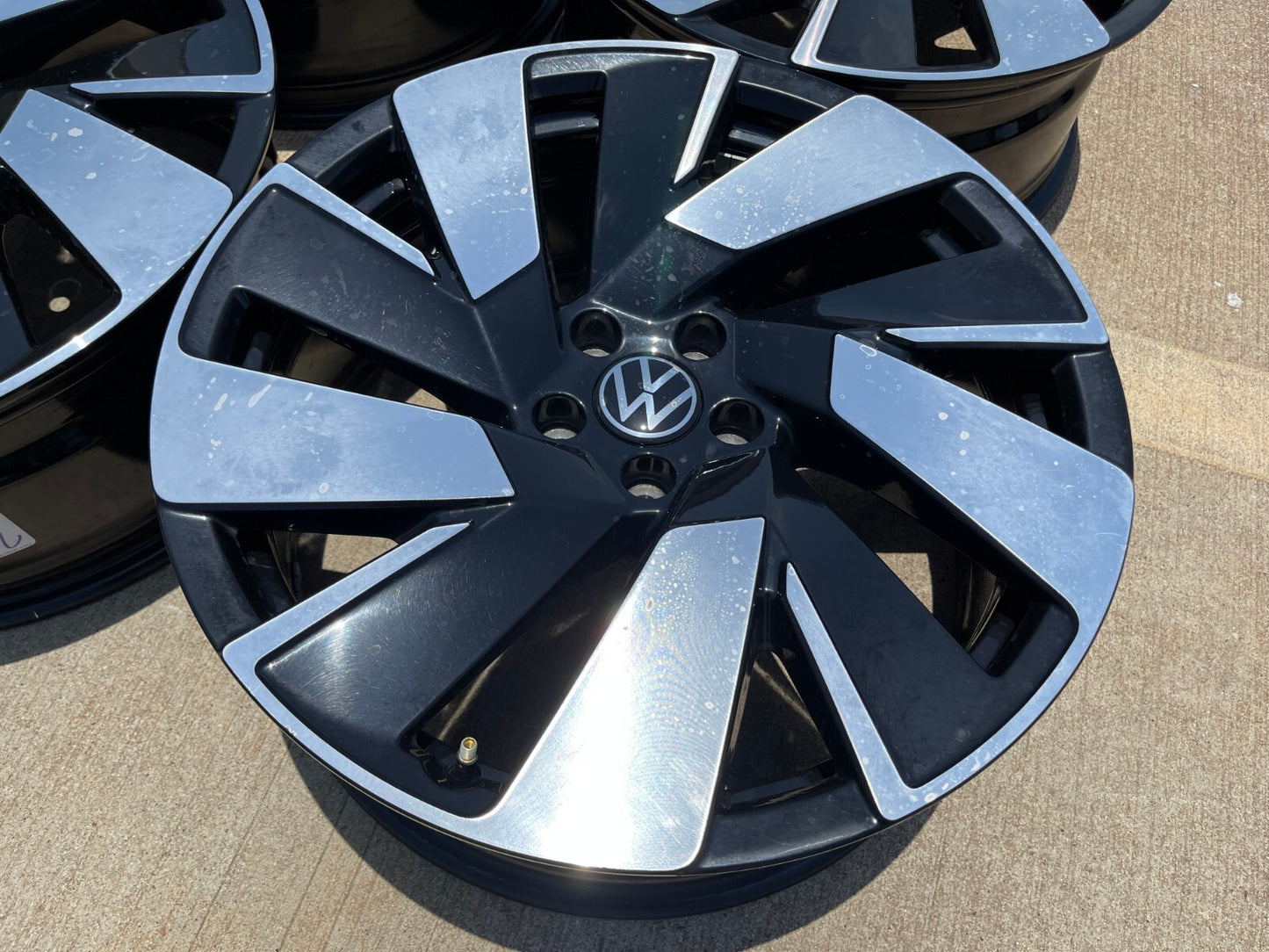 20" VW Atlas OEM wheels rims black Audi Q7 Q8 2020 2021 2022 2023 2024 2025 2026