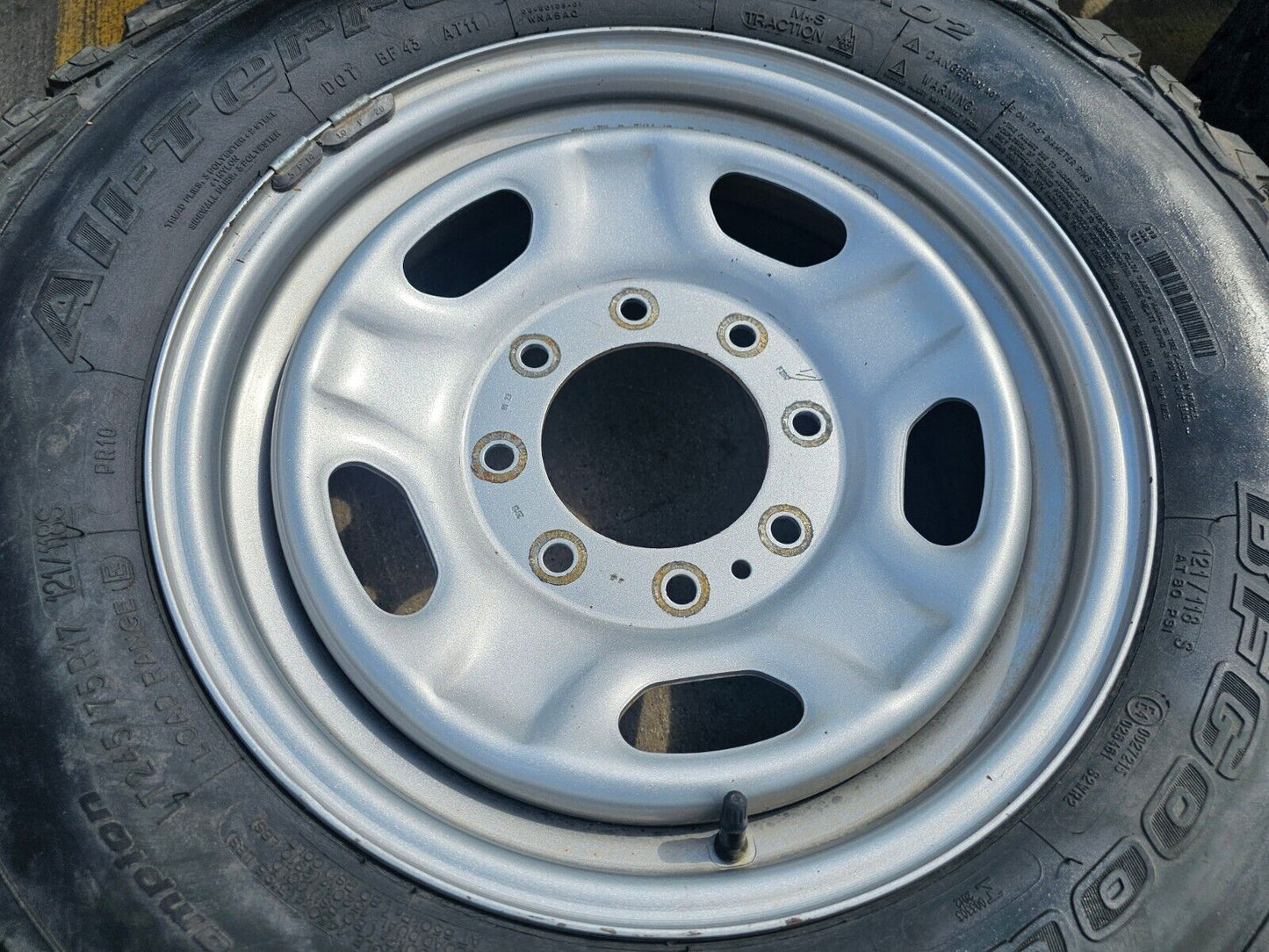 17" Ford F-250 F-350 OEM 3828 wheels rims tires BFG KO2 A/T