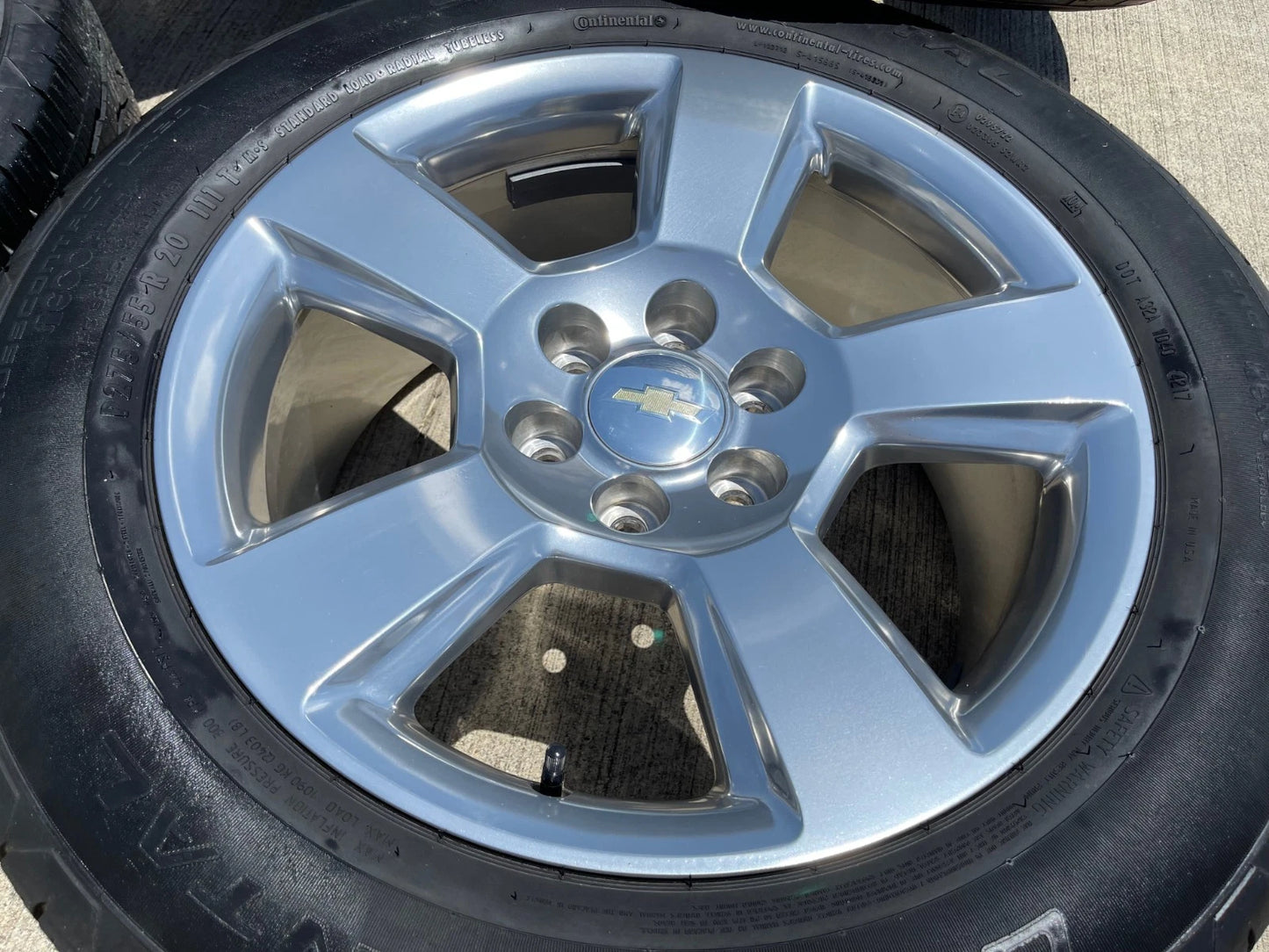 20" Chevy Silverado Tahoe Suburban OEM 5652 wheels rims tires CONTINENTAL
