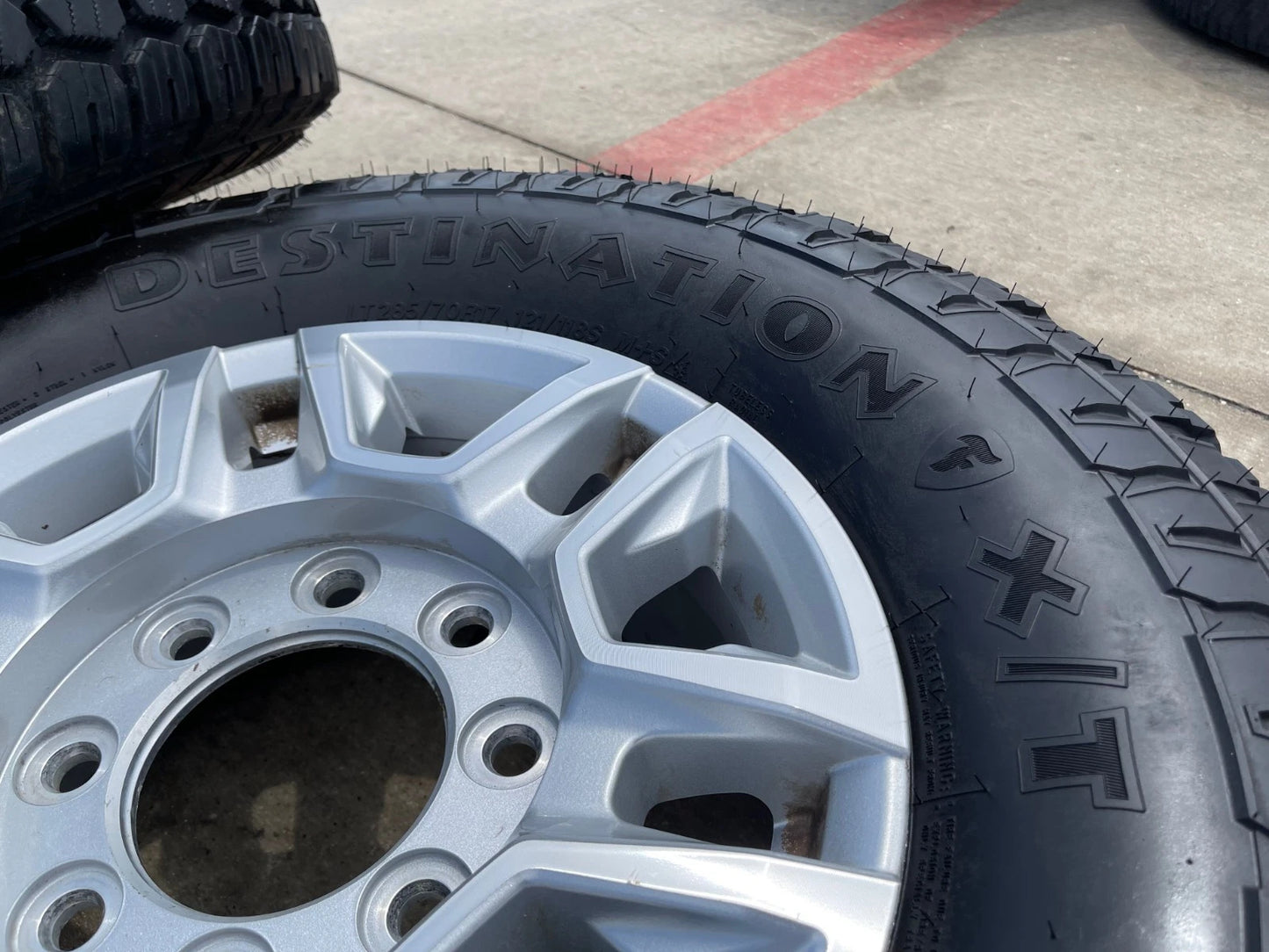 17" Chevy Silverado GMC Sierra 2500 OEM 5948 wheels rims FIRESTONE X/T 33"
