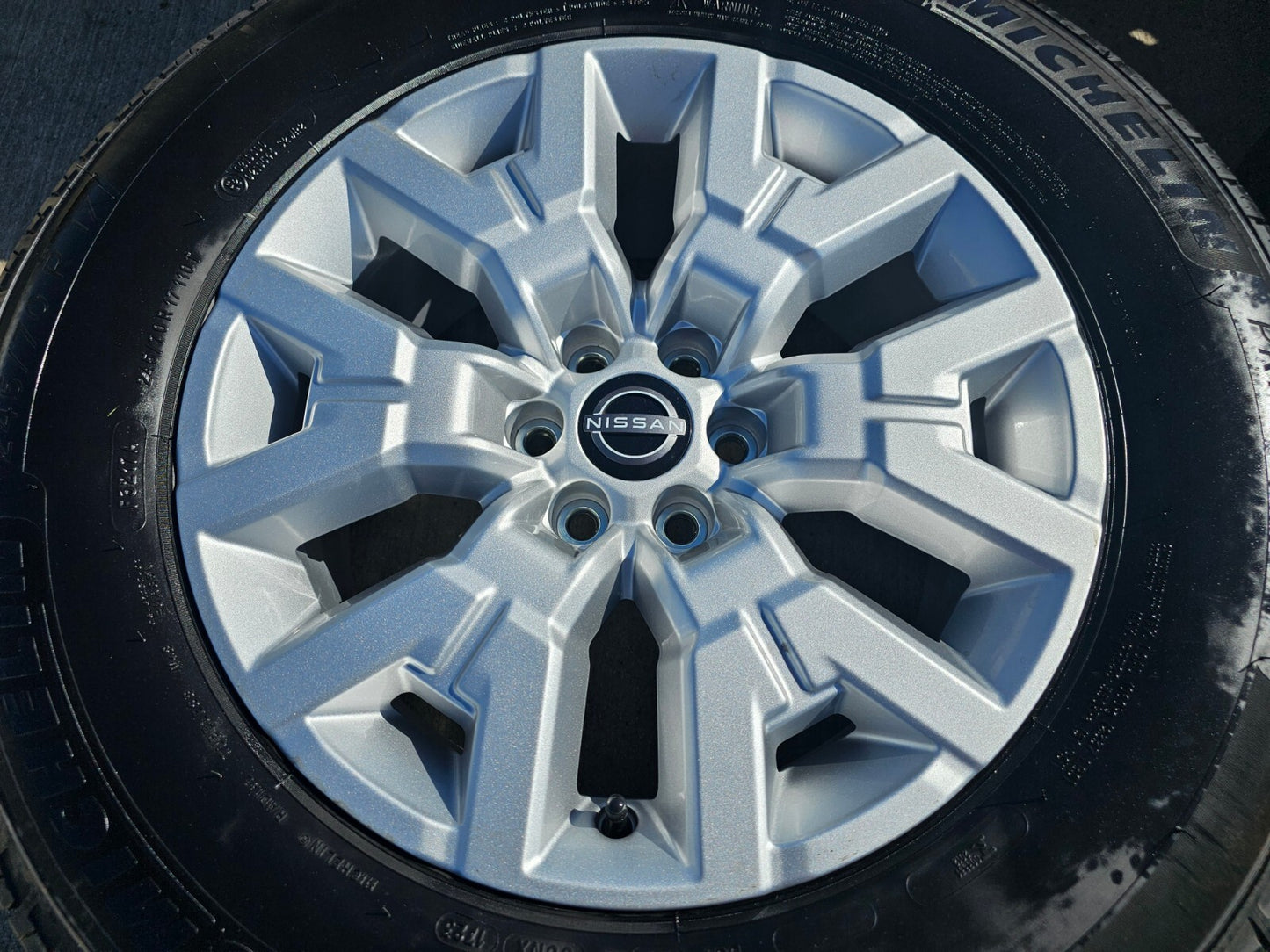 17" Nissan Frontier OEM Desert Runner 62832 wheels rims 2023 2024 2025 NEW