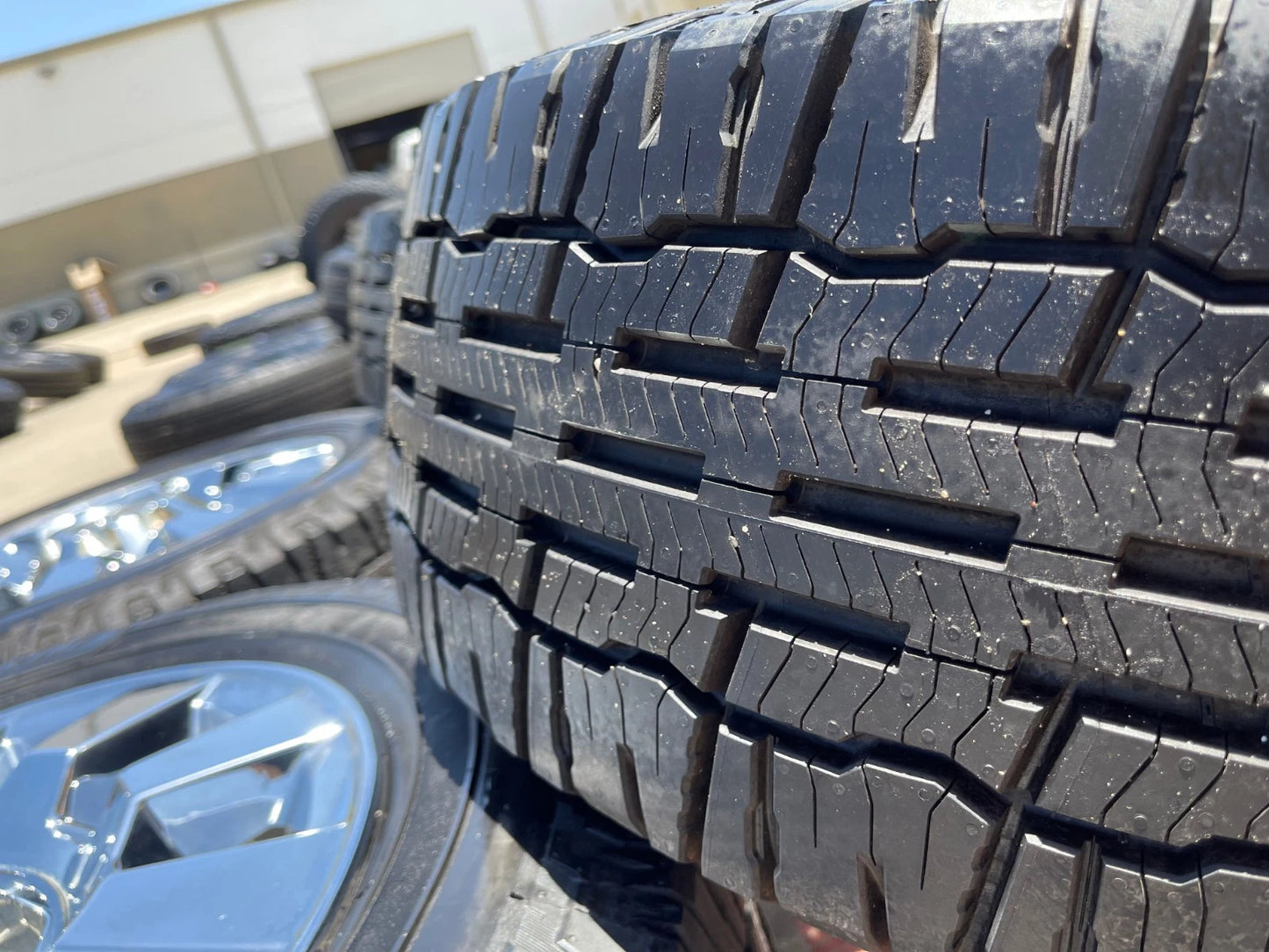 20" GMC Sierra 2500 3500 DENALI OEM 5704 wheels rims tires MICHELIN