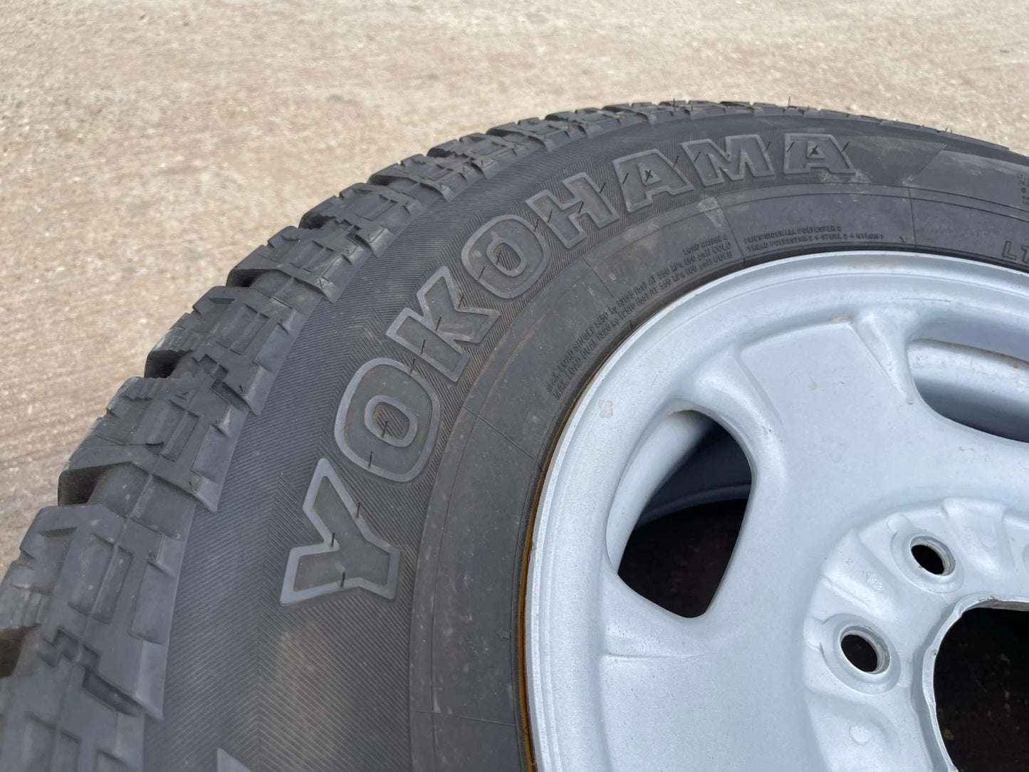 17" Chevy Silverado GMC Sierra 2500 OEM 8095 wheel rim tire Yokohama GEOLANDER