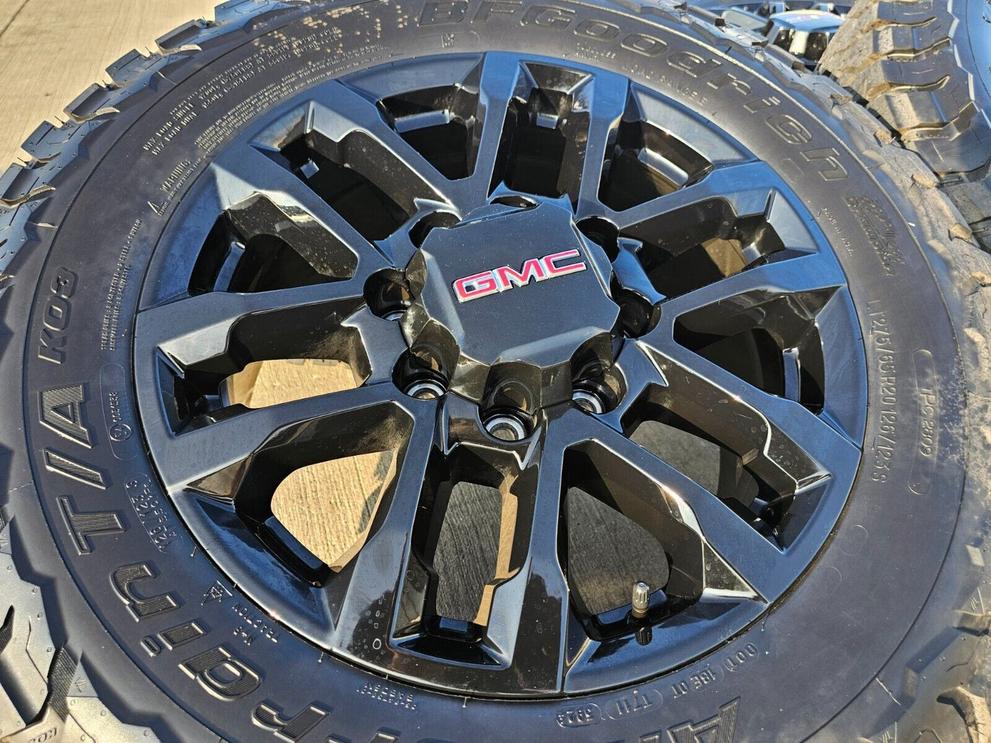 20" Chevy Silverado Trail Boss GMC AT4 2500 87847207 OEM wheels rims 2025 NEW