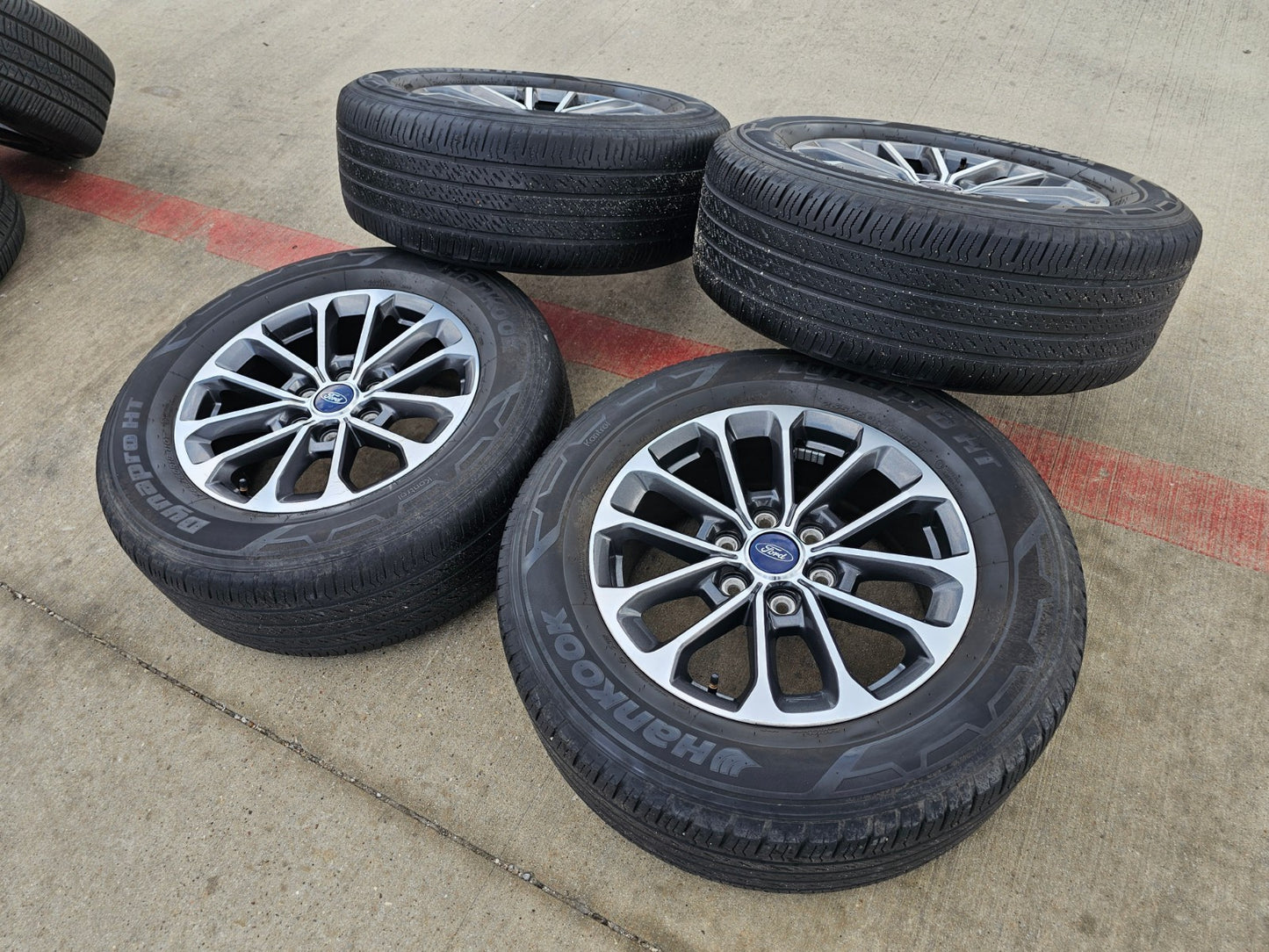 18" Ford F-150 OEM rims wheel 10169 tires Expedition
