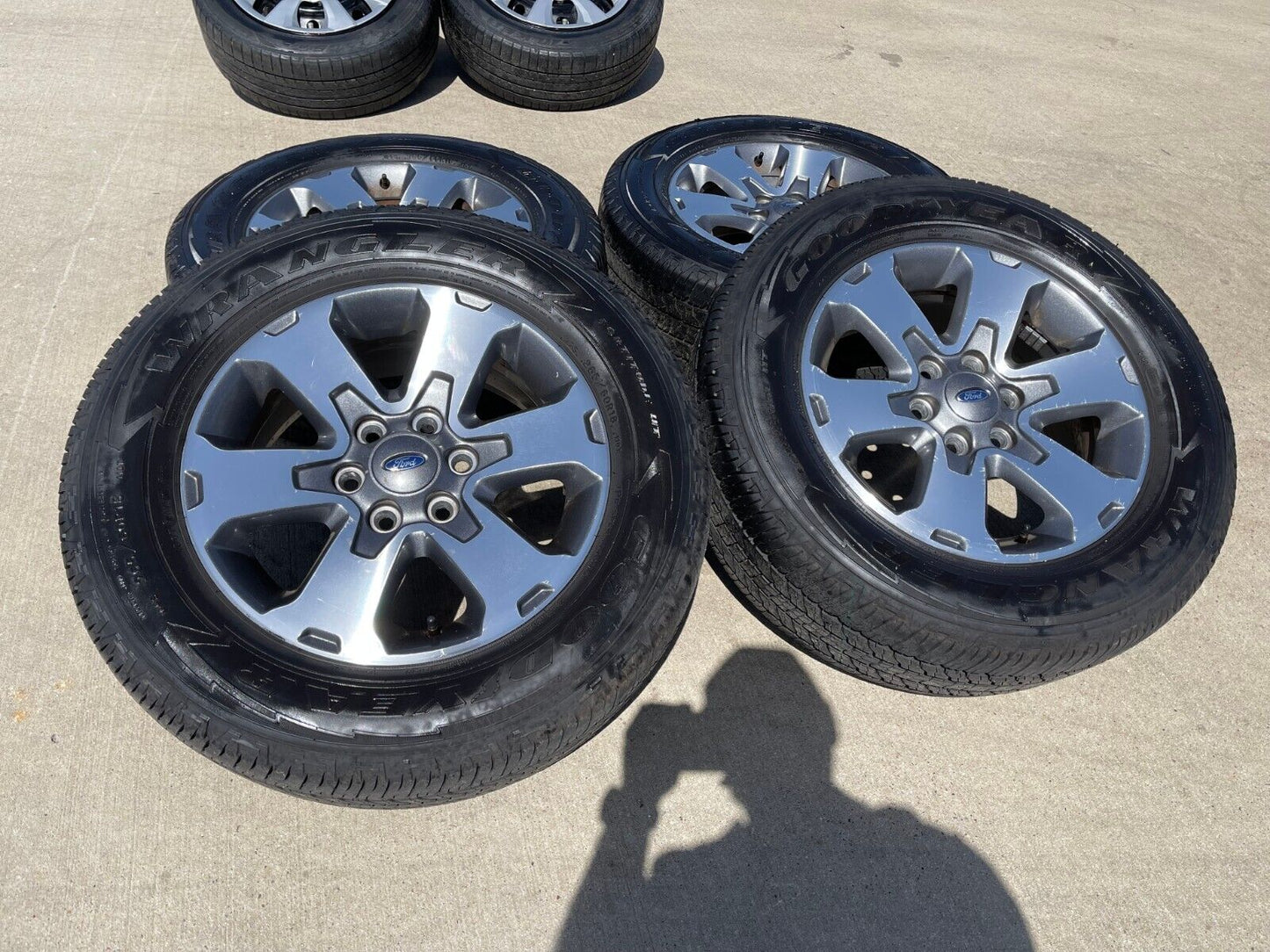 18" Ford F-150 Expedition OEM 3832 rims wheels tires GOODYEAR