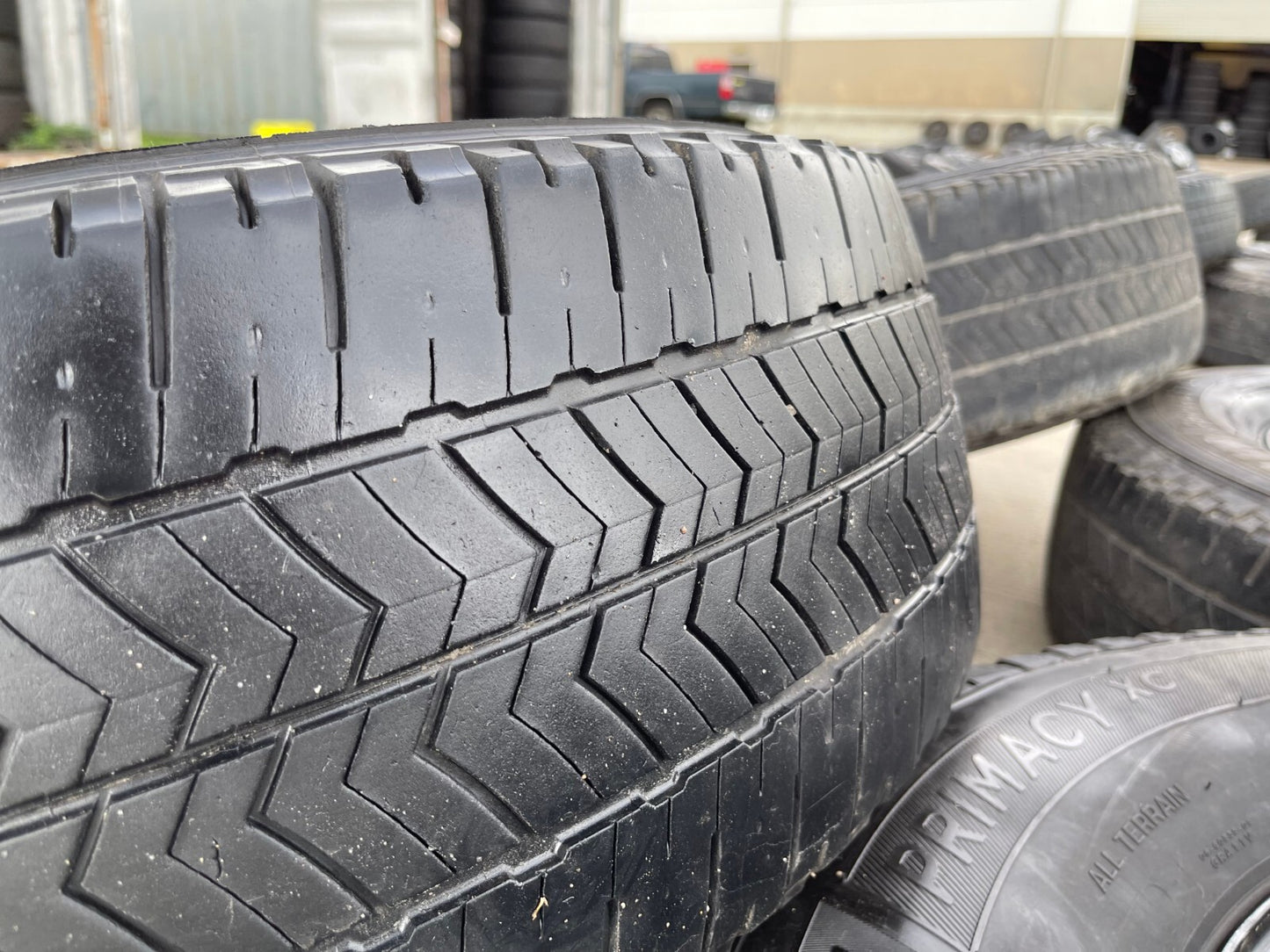 17" Dodge Ram 3500 Dually Laramie 8x200 wheels rims 2701 2702 OEM MICHELIN