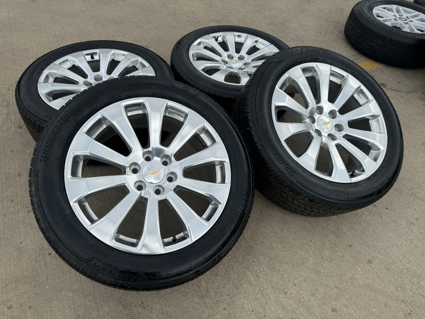 22" Chevy Silverado High Country OEM 5922 wheels rims Tahoe 2023 2024 2025 NEW