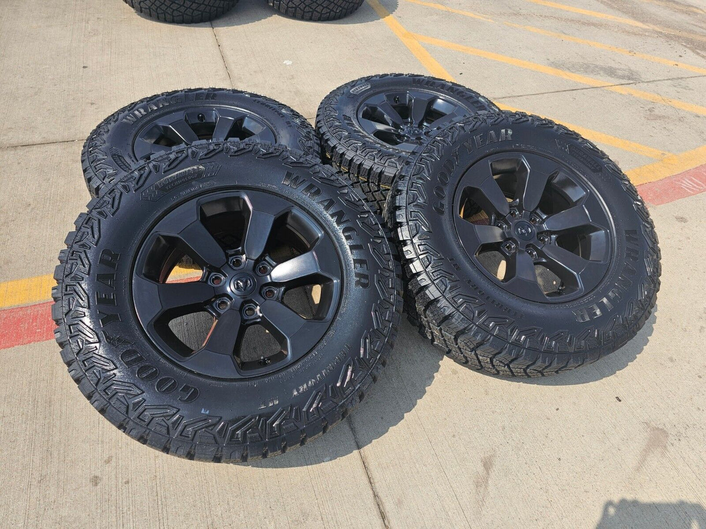 18" Dodge Ram 1500 Rebel Black OEM 2671 wheels rims 33" M/T 2022 2023 2024 NEW