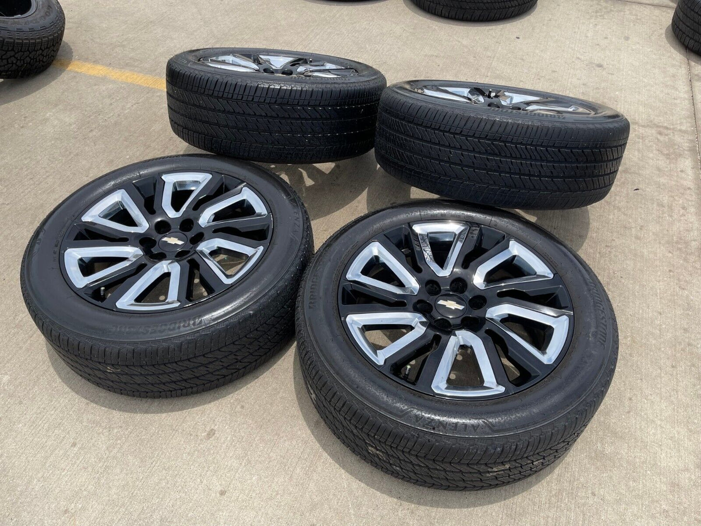 22" Chevy Tahoe Suburban OEM 5907 5901 wheels rims Silverado tires