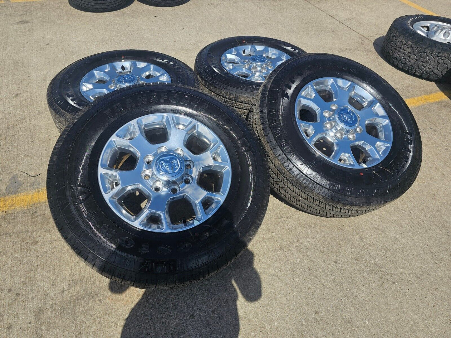 18" Ram 2500 3500 Laramie Power Wagon OEM wheels rims 2693 tires 2024 2025 NEW