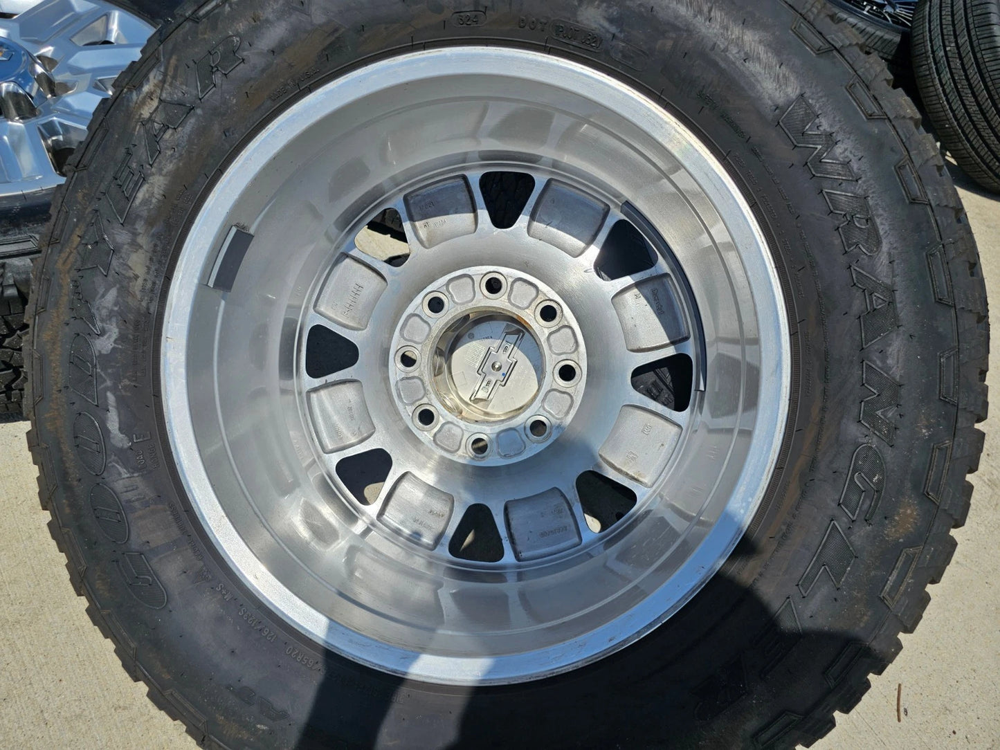 20" Chevy Silverado High Country LTZ 2500 3500 OEM wheels rims tires