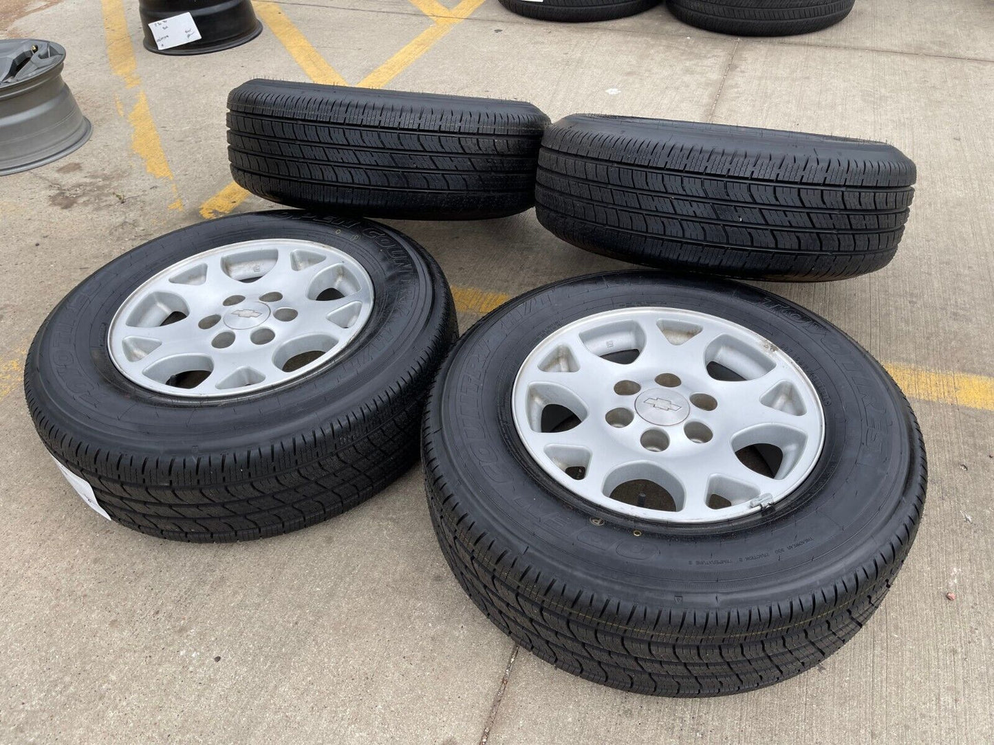 17" Chevy Silverado 1500 Tahoe Suburban Z71 OEM 5117 wheels rims tires
