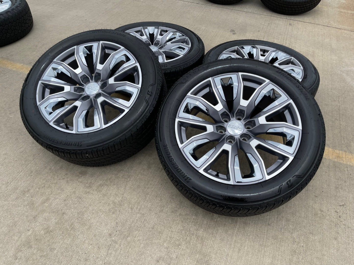 22" GMC Yukon Chevy Tahoe Escalade OEM chrome 95513 wheels rims