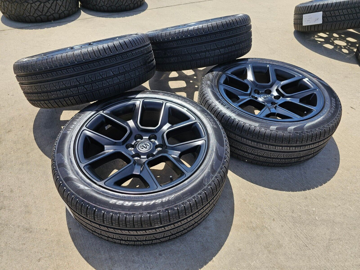 22" Dodge Ram 1500 OEM LIMITED Laramie 2725 2684 wheels rims black 2024 2025 NEW
