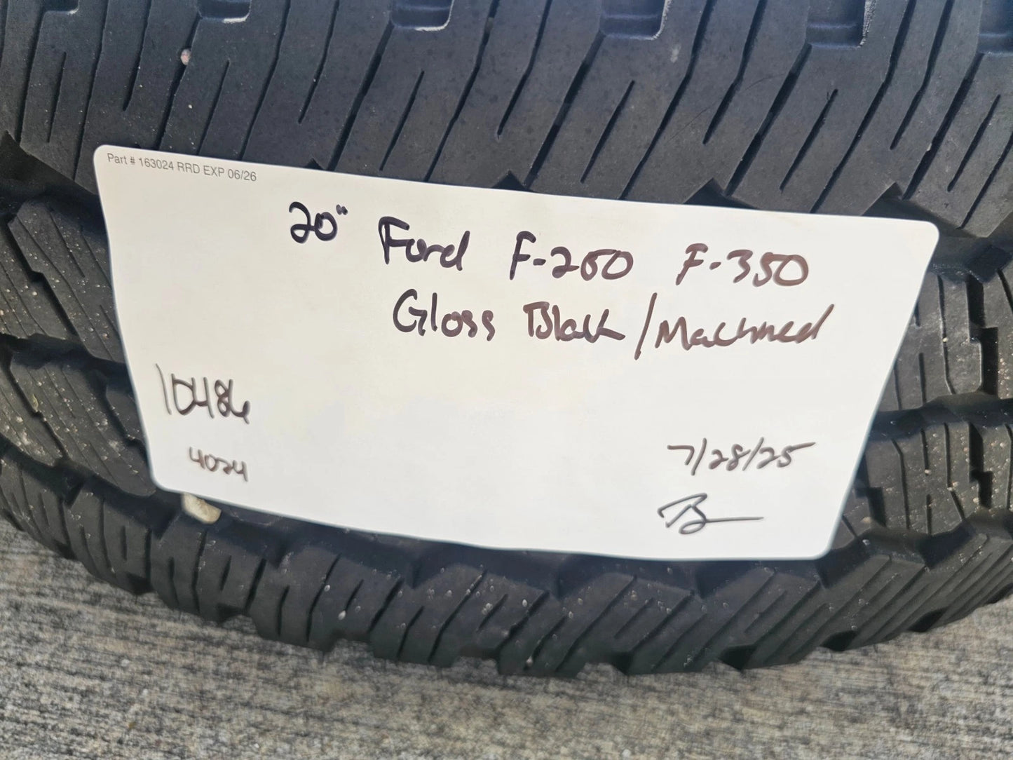 20" Ford F-250 F-350 OEM Lariat Platinum wheels rims 10486 tires 2024 2025