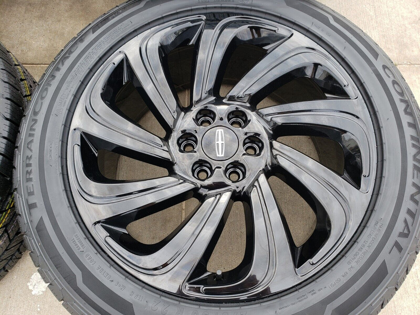 22" Lincoln Navigator OEM rims wheels 10497 Black Label tires NEW