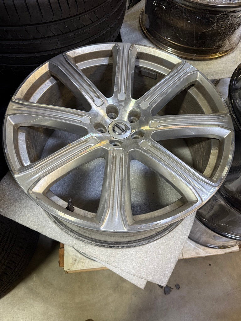 (1) 21" Volvo XC90 Ultimate OEM 70423 rim wheel single 2016 2017 2018 2019 2020