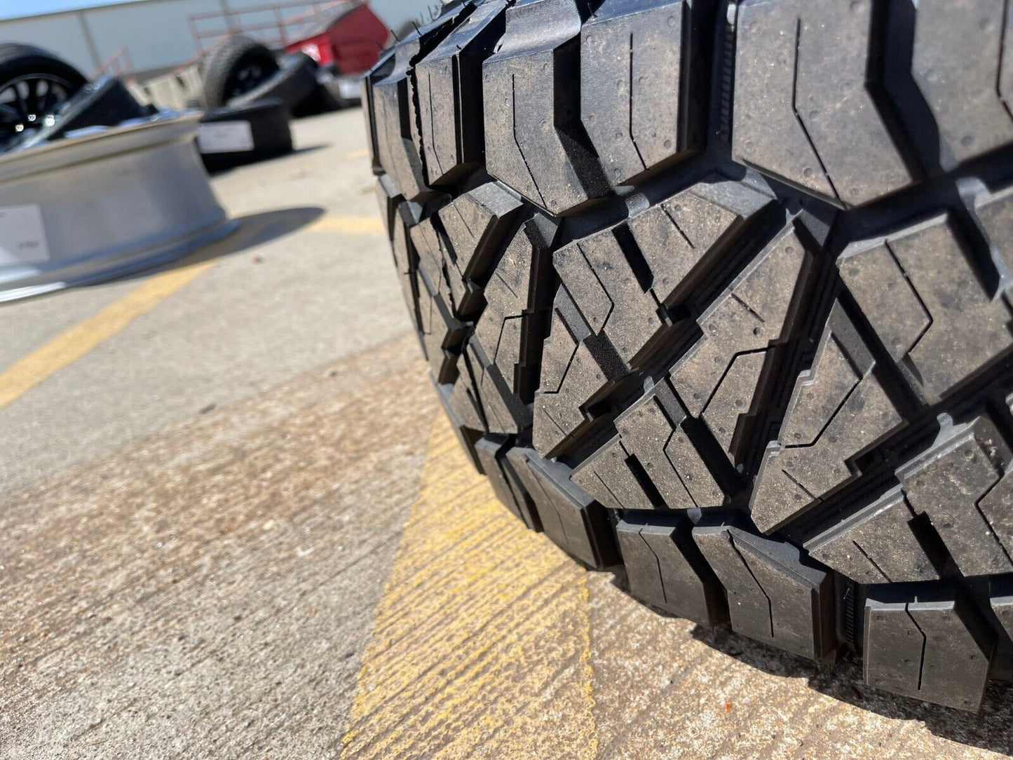 (1) 285/75/18 Nitto Ridge Grappler tire LT 10 ply load range E NEW