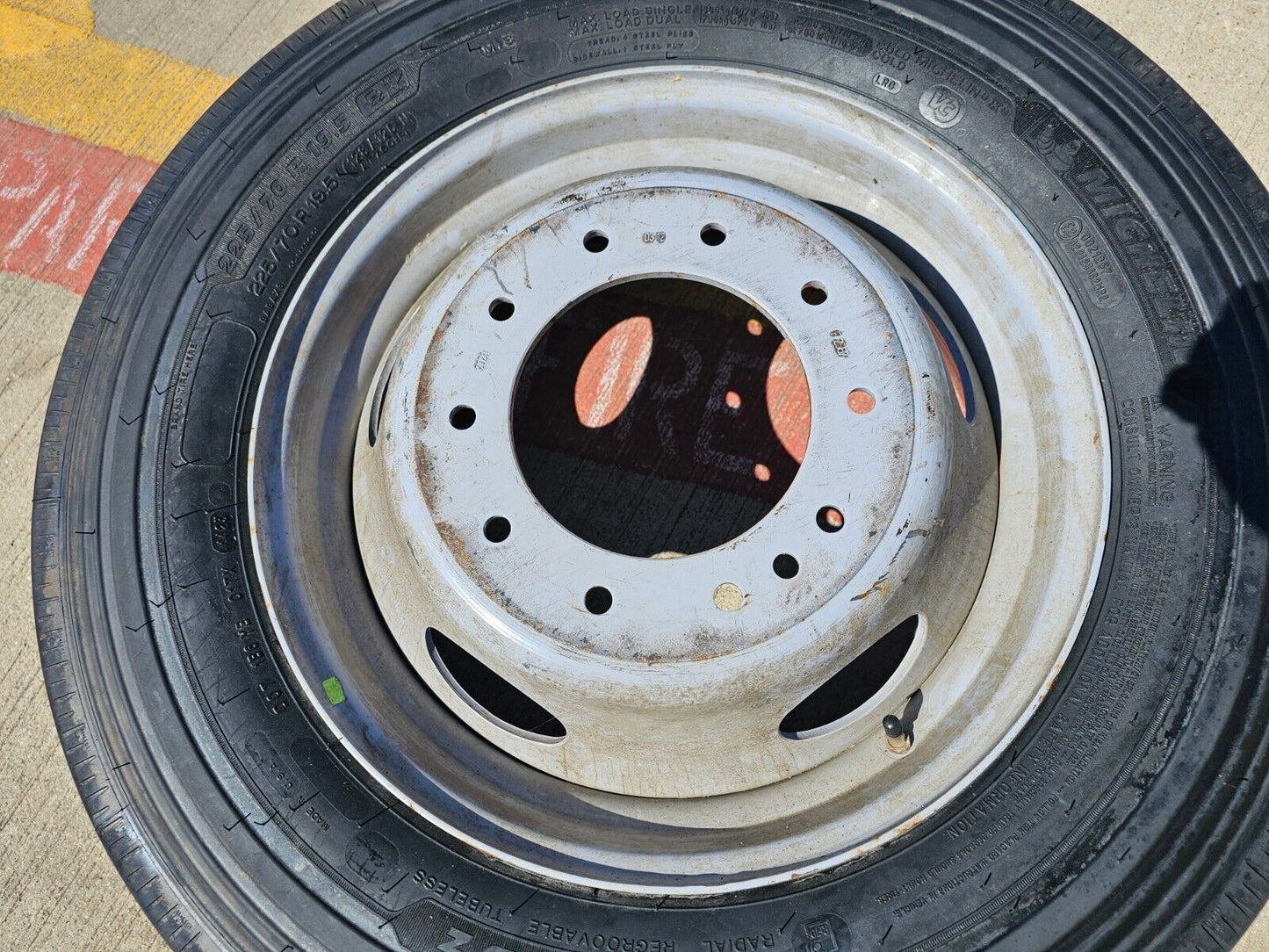 19.5" Ford F-450 Dually F-550 rim RAM 4500 OEM 10x225 spare MICHELIN NEW