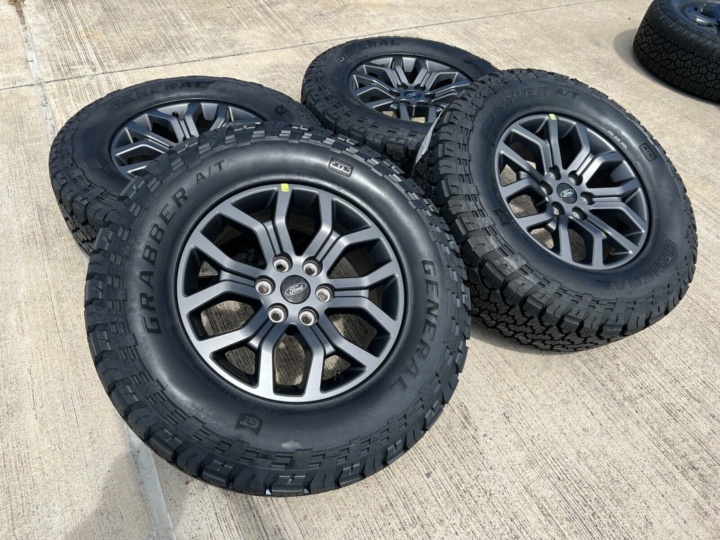 18" Ford F-150 TREMOR OEM rims wheels 10342 tires Expedition 2024 2025 NEW