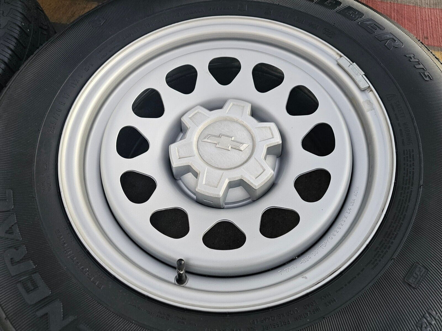 17" Chevy Silverado OEM wheels rims tires Tahoe Colorado 8130 GMC Canyon