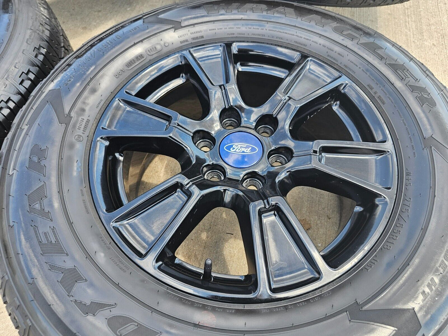 18" Ford F-150 Expedition OEM Black rims wheels 3998 tires