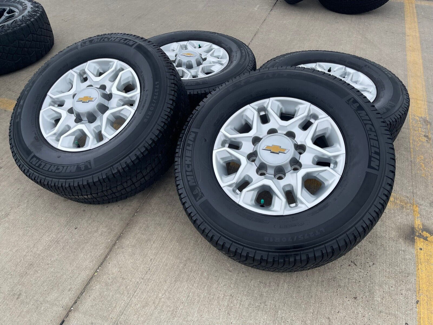 18" Chevy Silverado 2500 3500 OEM 5959 wheels rims 2021 2022 2023 2024 2025
