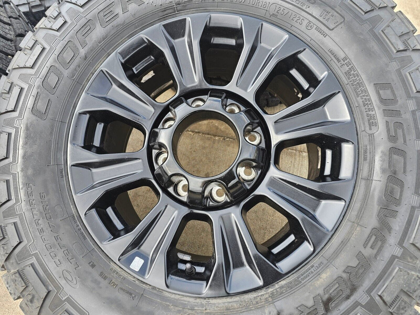18" Ford F-250 F-350 OEM TREMOR black rims wheels 10097 tires COOPER 33"