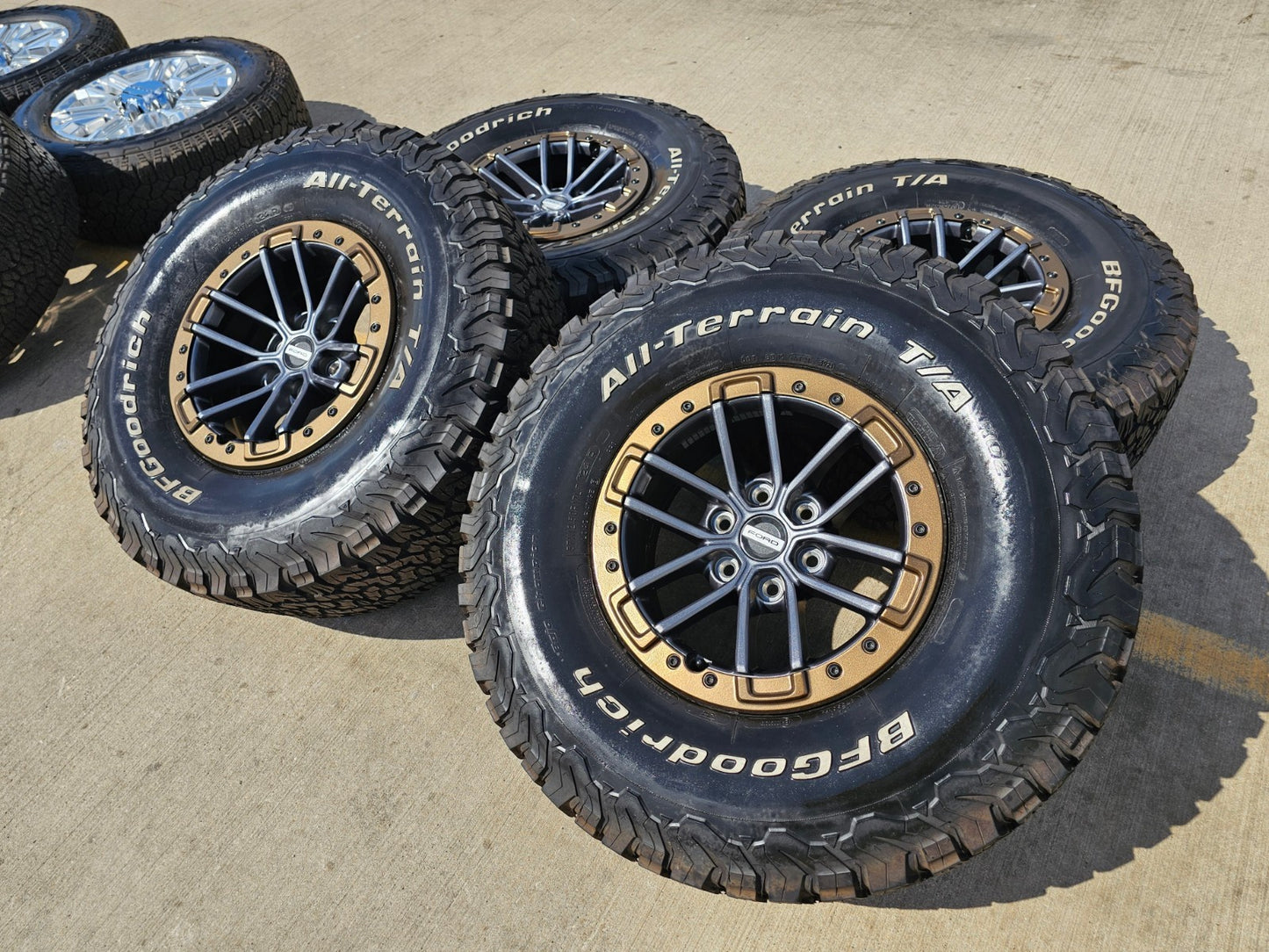 17" Ford F-150 Raptor OEM rims wheels BEADLOCK 96450 Expedition 37" BFG BRONZE